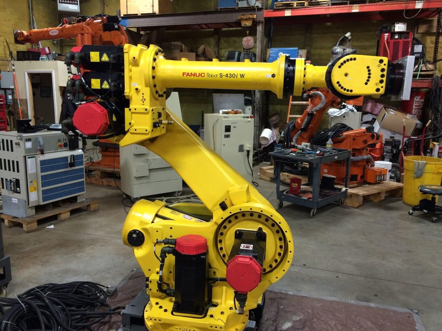 Brazo Robot Fanuc P-155 paint Refacciones Venta Precios Robots México